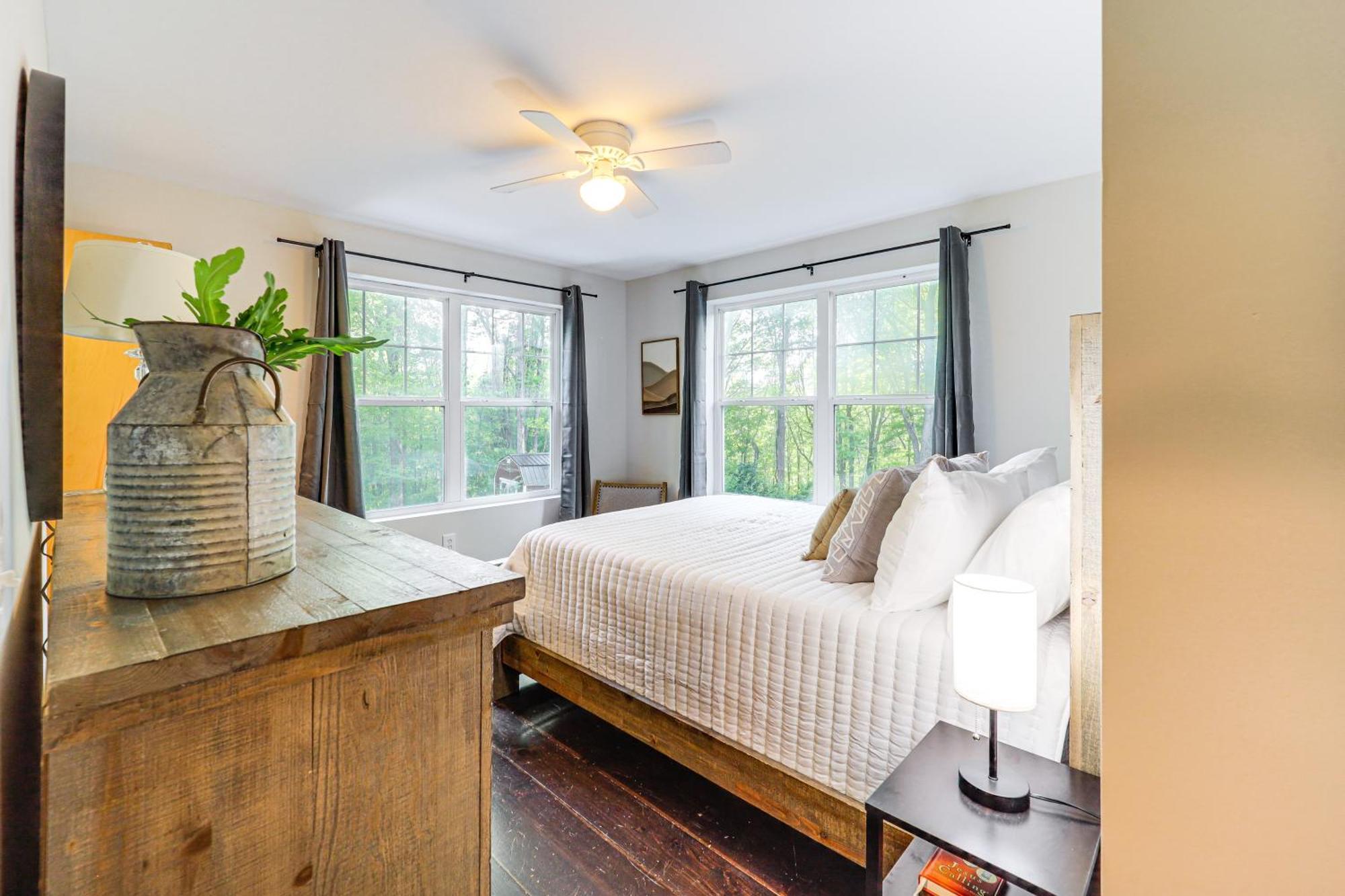Luxe Appalachian Mountain Cabin With Hot Tub, Views Warrensville Kültér fotó