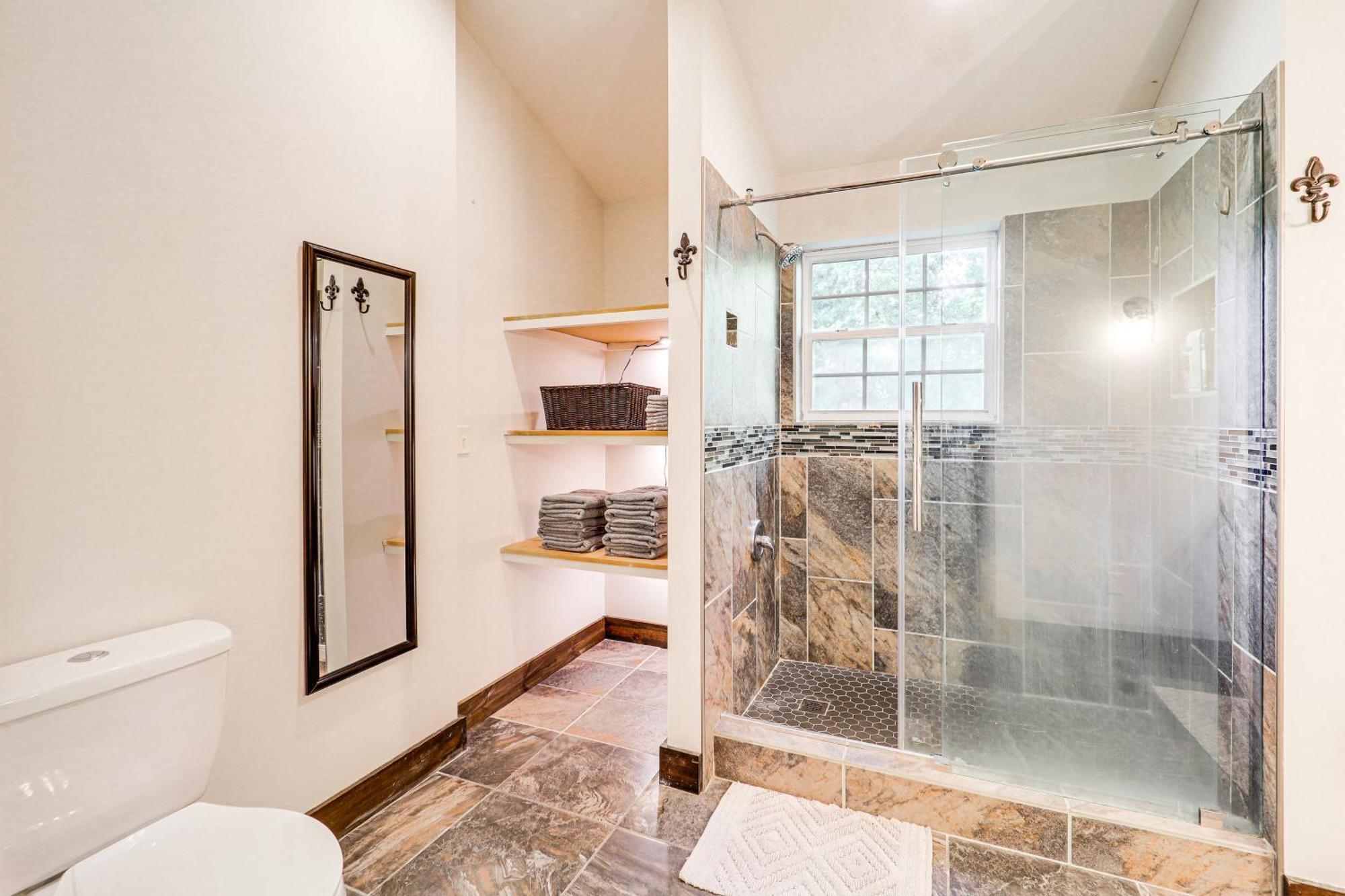 Luxe Appalachian Mountain Cabin With Hot Tub, Views Warrensville Kültér fotó