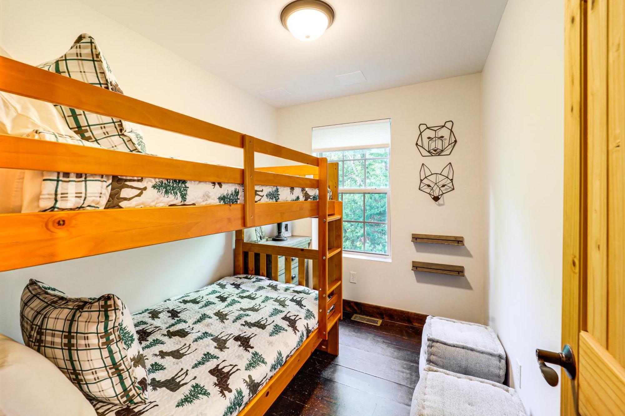 Luxe Appalachian Mountain Cabin With Hot Tub, Views Warrensville Kültér fotó