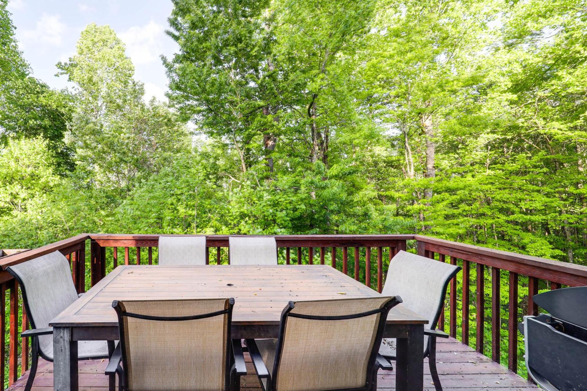 Luxe Appalachian Mountain Cabin With Hot Tub, Views Warrensville Kültér fotó